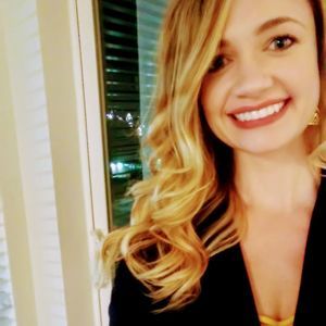 Meet your Posher, Elizabeth